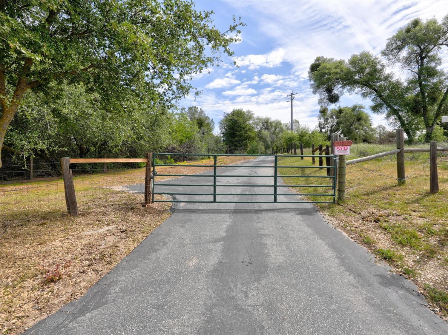 45577 Meadow Brook Road Coarsegold, CA 93614 - Photo 3 of 55
