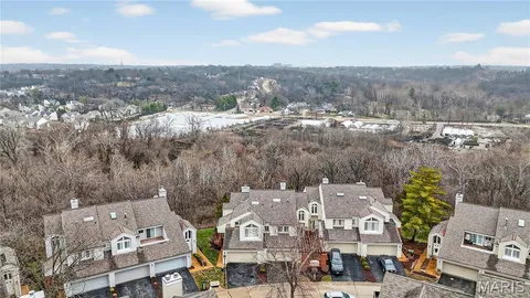 $415,000 | 1842 Ridgeview Cir Drive, Ballwin, MO 63021