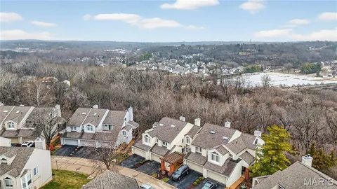 $415,000 | 1842 Ridgeview Cir Drive, Ballwin, MO 63021