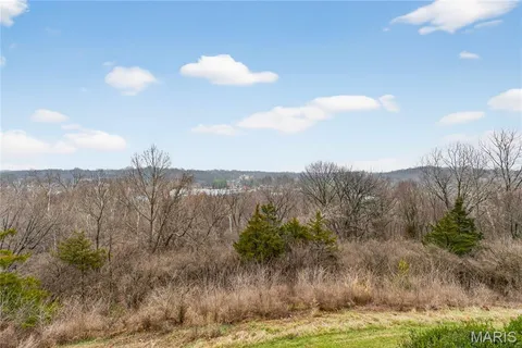 $415,000 | 1842 Ridgeview Cir Drive, Ballwin, MO 63021