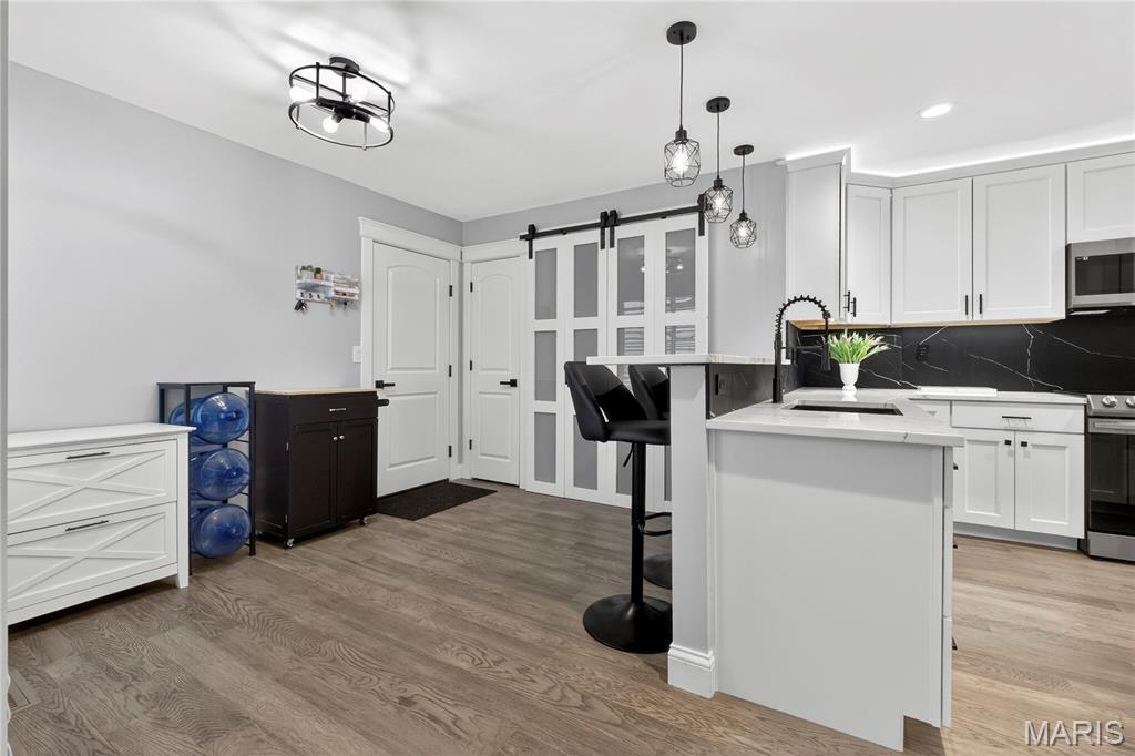 1842 Ridgeview Cir Drive Ballwin, MO 63021 - Photo 6 of 38