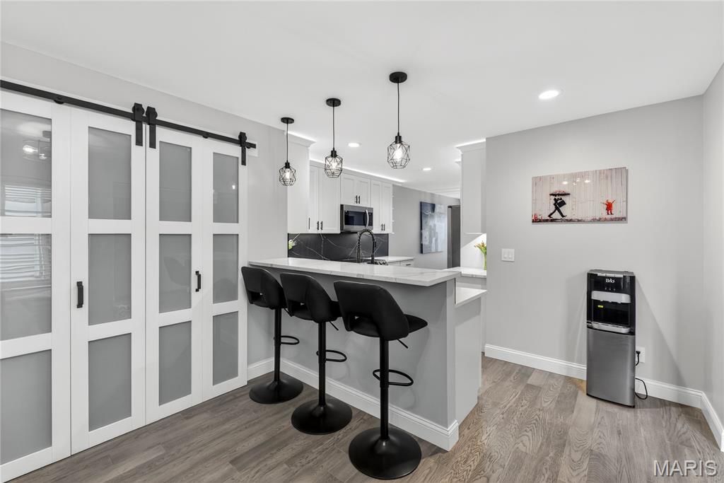 1842 Ridgeview Cir Drive Ballwin, MO 63021 - Photo 7 of 38