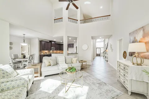$465,000 | 13607 Breakwater Path Loop, Houston, TX 77044