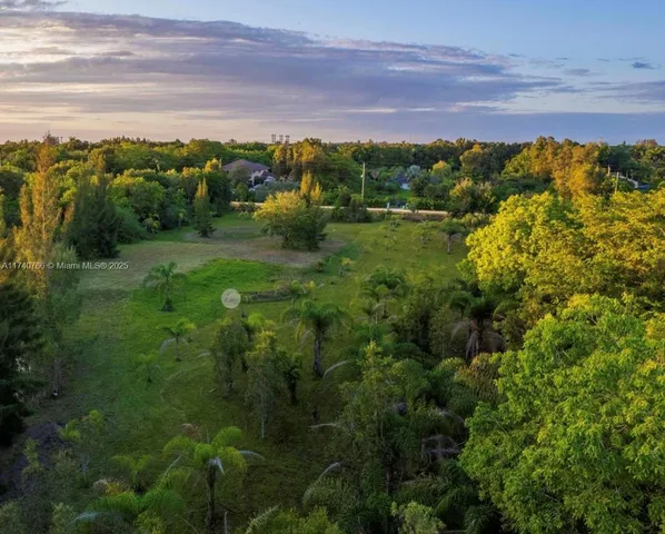 $1,850,000 | 14010 Mustang Trail, Southwest Ranches, FL 33330