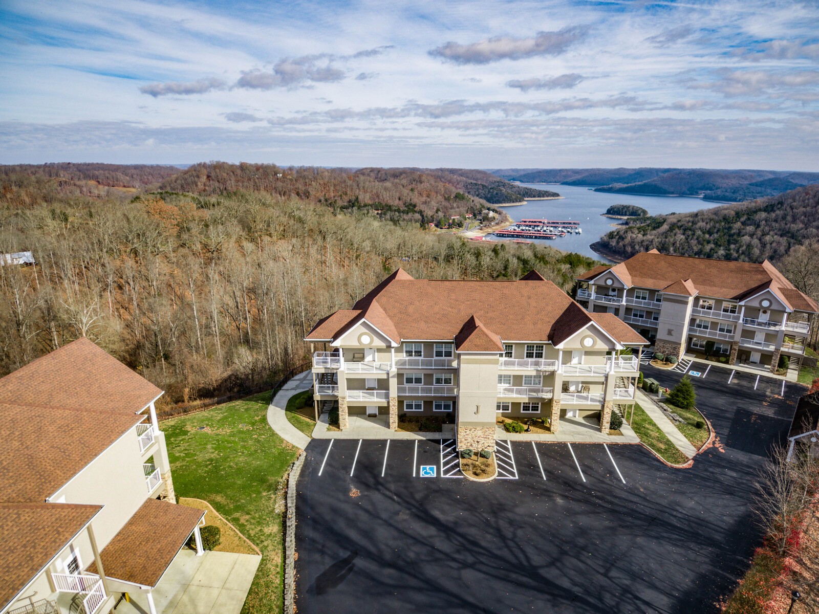 7100 Dale Ridge Road, Unit J1 Lancaster, TN 38569 - Photo 1 of 28