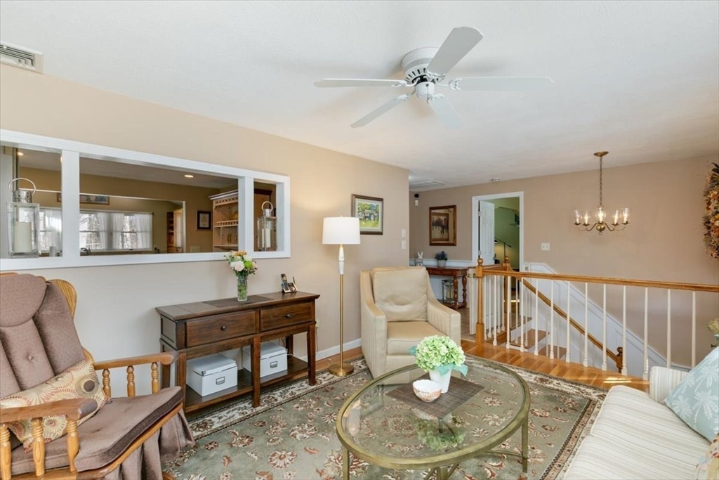 58 Oakcrest Circle Methuen, MA 01844 - Photo 14 of 41