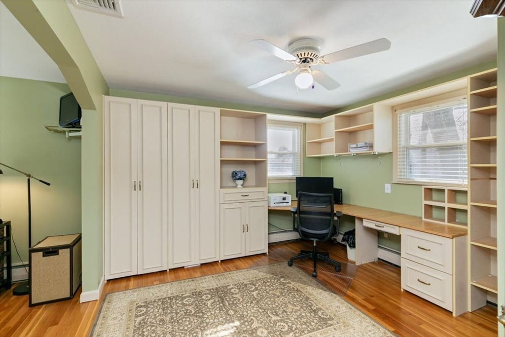 58 Oakcrest Circle Methuen, MA 01844 - Photo 16 of 41