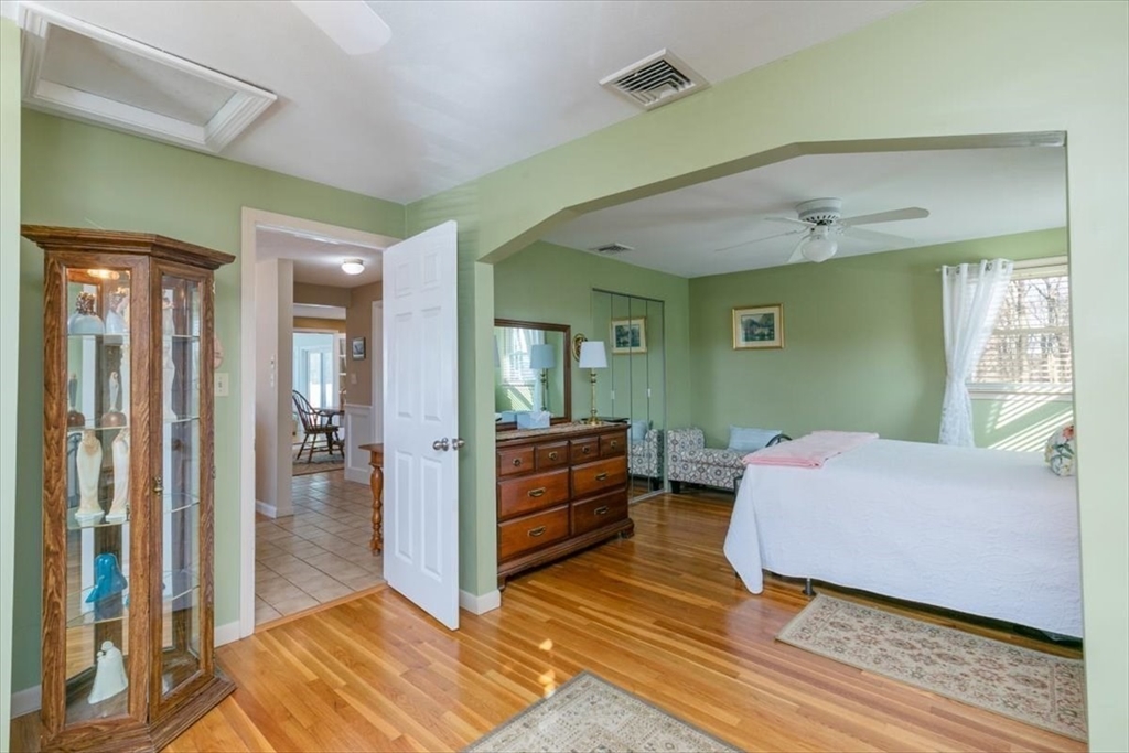 58 Oakcrest Circle Methuen, MA 01844 - Photo 18 of 41