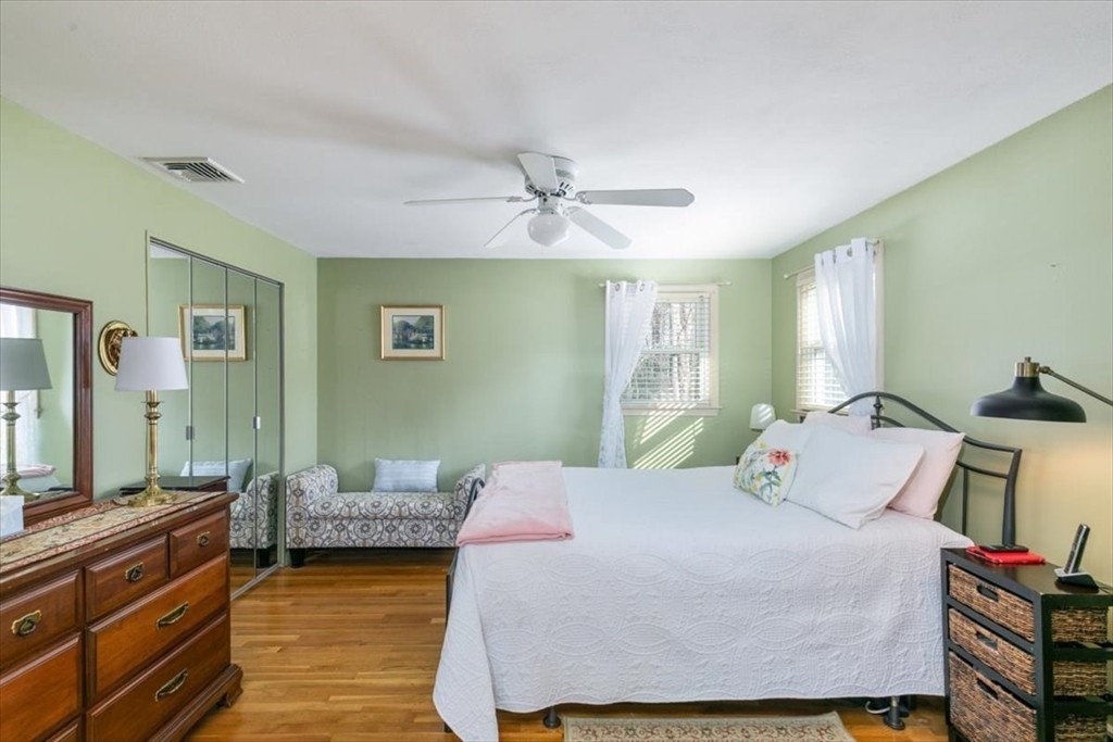 58 Oakcrest Circle Methuen, MA 01844 - Photo 19 of 41