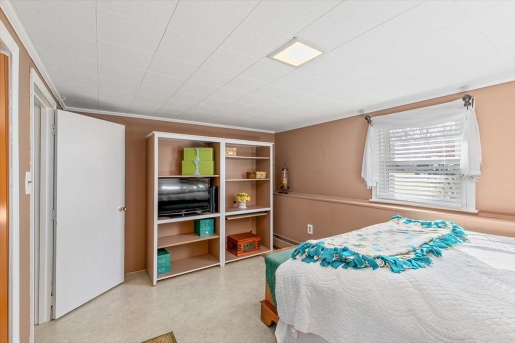 58 Oakcrest Circle Methuen, MA 01844 - Photo 28 of 41