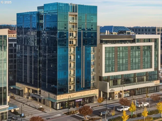 $1,295,000 | 590 Waterfront Way, Unit 604, Vancouver, WA 98660