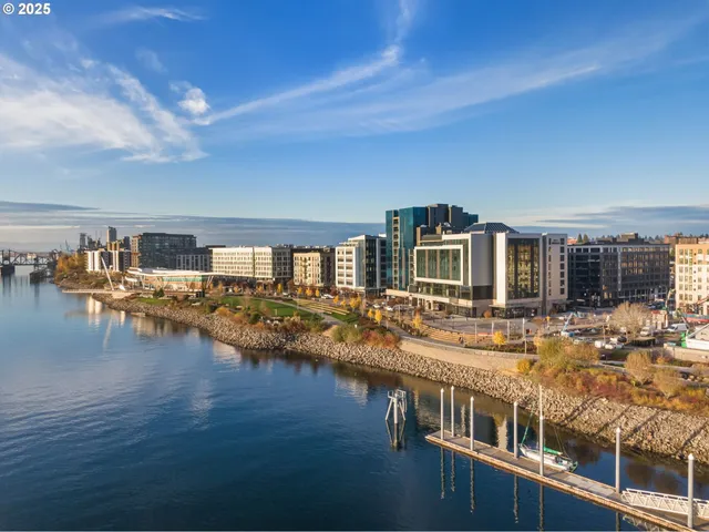 $1,295,000 | 590 Waterfront Way, Unit 604, Vancouver, WA 98660