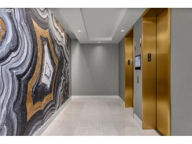 $1,295,000 | 590 Waterfront Way, Unit 604, Vancouver, WA 98660