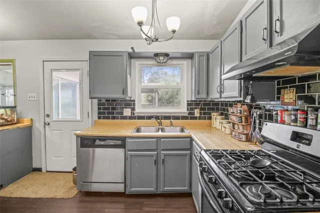 $160,000 | 516 Silverado Trail, Belton, MO 64012