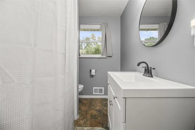 $160,000 | 516 Silverado Trail, Belton, MO 64012