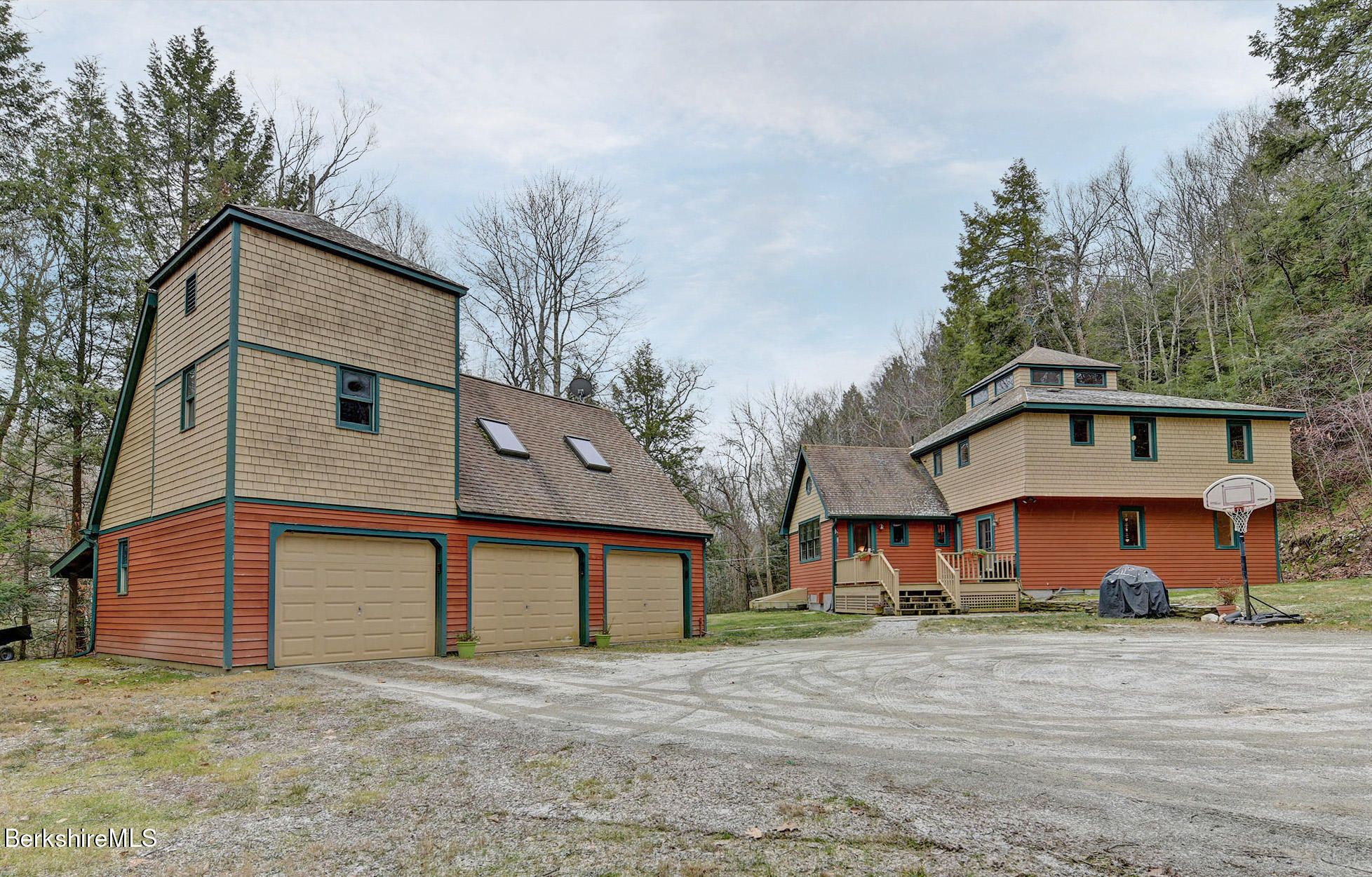 4 Robin Road West Stockbridge, MA 01236 - Photo 1 of 42 1-Exterior Front