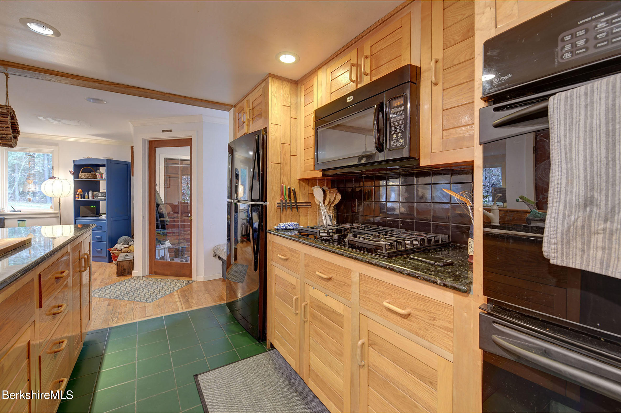 4 Robin Road West Stockbridge, MA 01236 - Photo 14 of 42 14-Kitchen