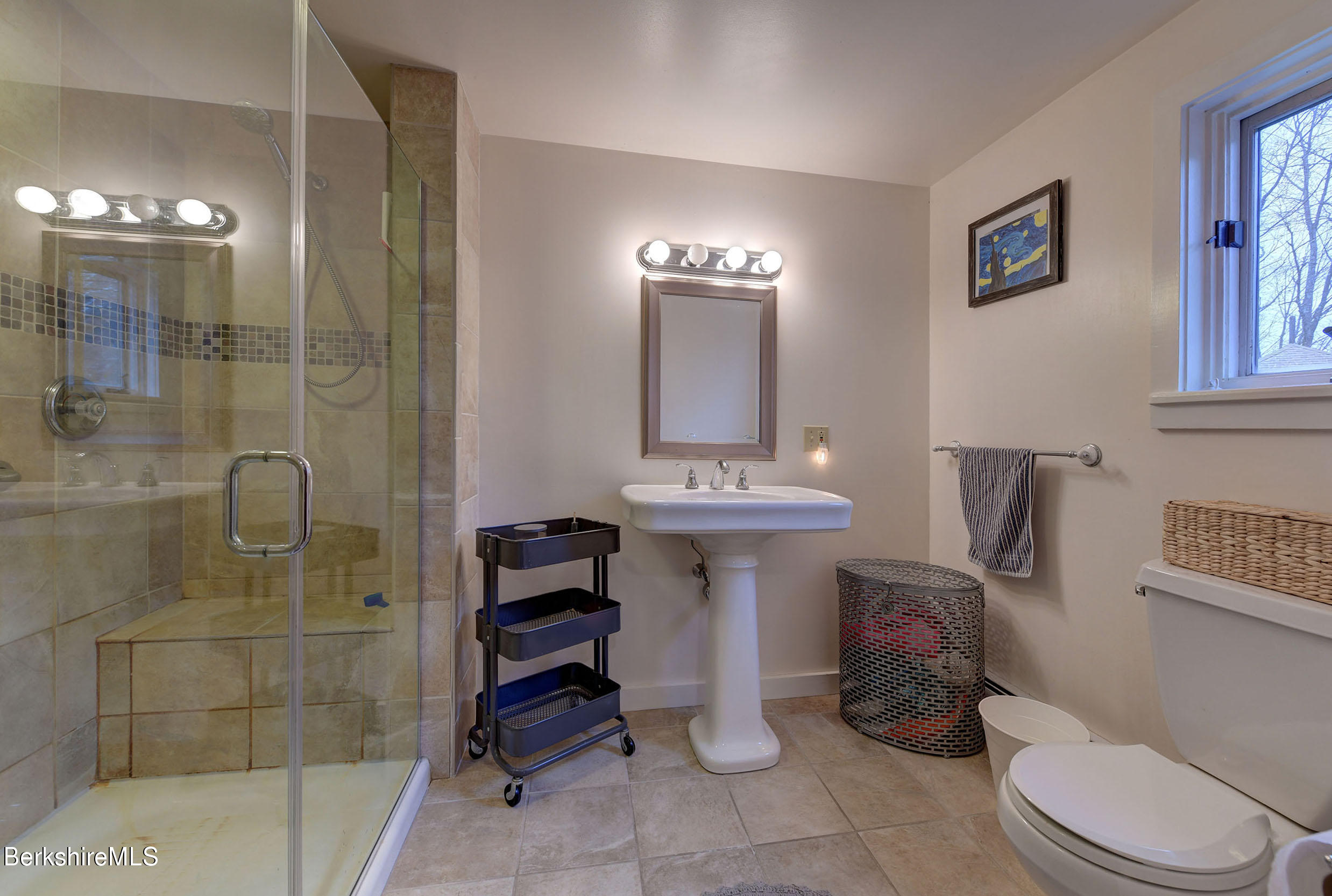4 Robin Road West Stockbridge, MA 01236 - Photo 29 of 42 29-Second Floor Bathroom