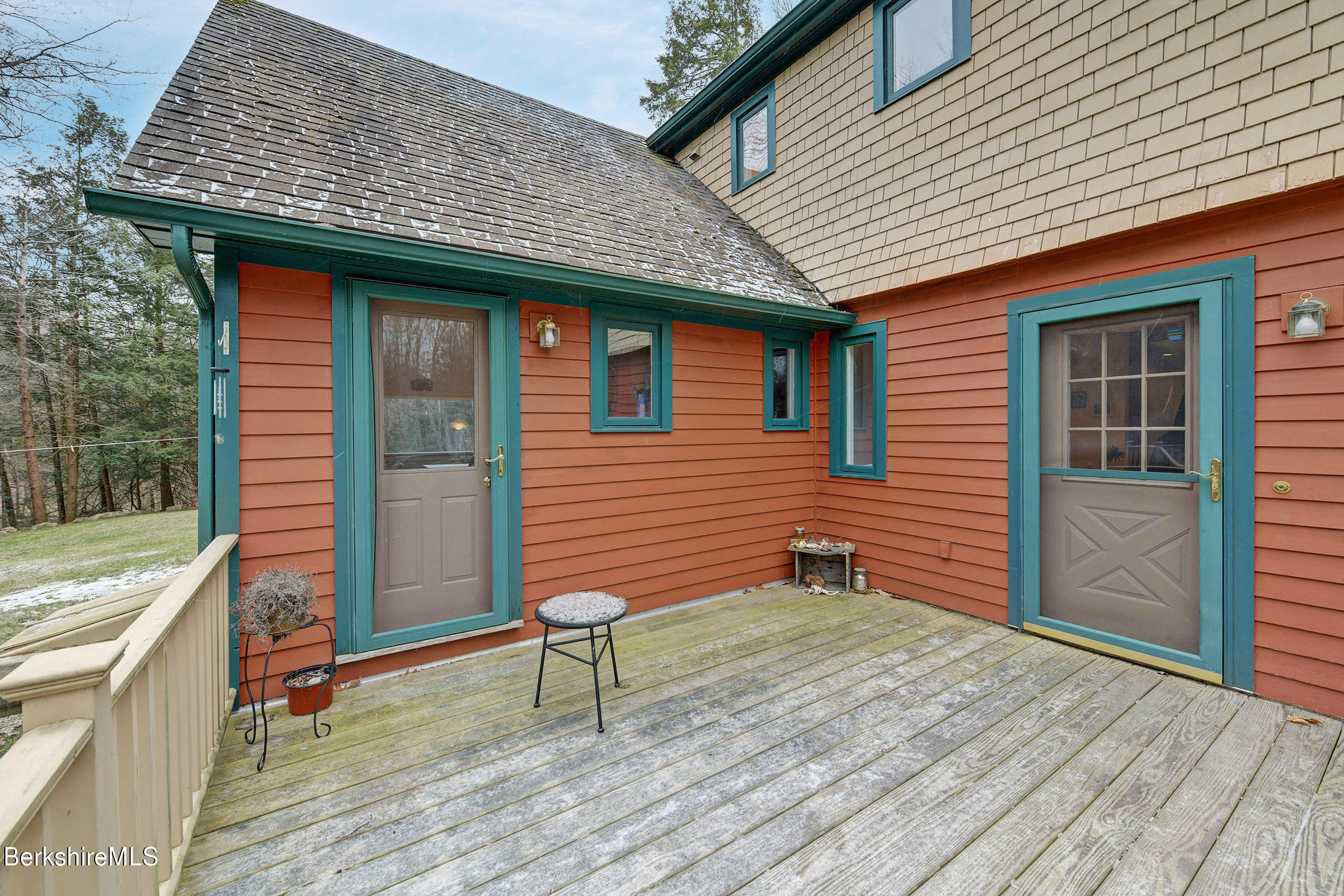 4 Robin Road West Stockbridge, MA 01236 - Photo 4 of 42 4-Front Porch