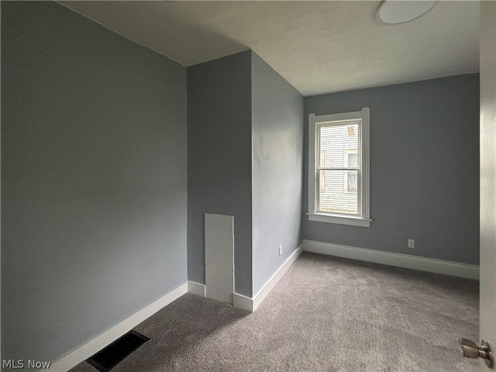 705 9th Street Southwest Massillon, OH 44647 - Photo 20 of 44