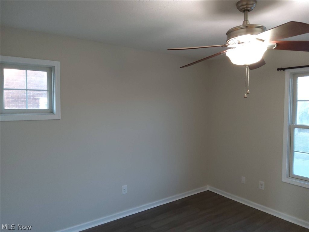 3680 Strathavon Road Cleveland, OH 44120 - Photo 10 of 21