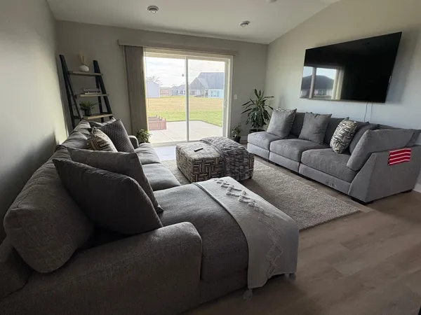 $359,990 | 994 City Heights Drive, Willmar, MN 56201