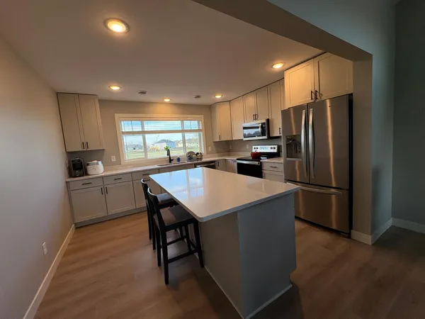 $359,990 | 994 City Heights Drive, Willmar, MN 56201