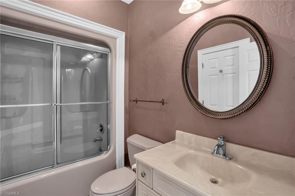 4001 Tesa Court High Point, NC 27265 - Photo 21 of 49