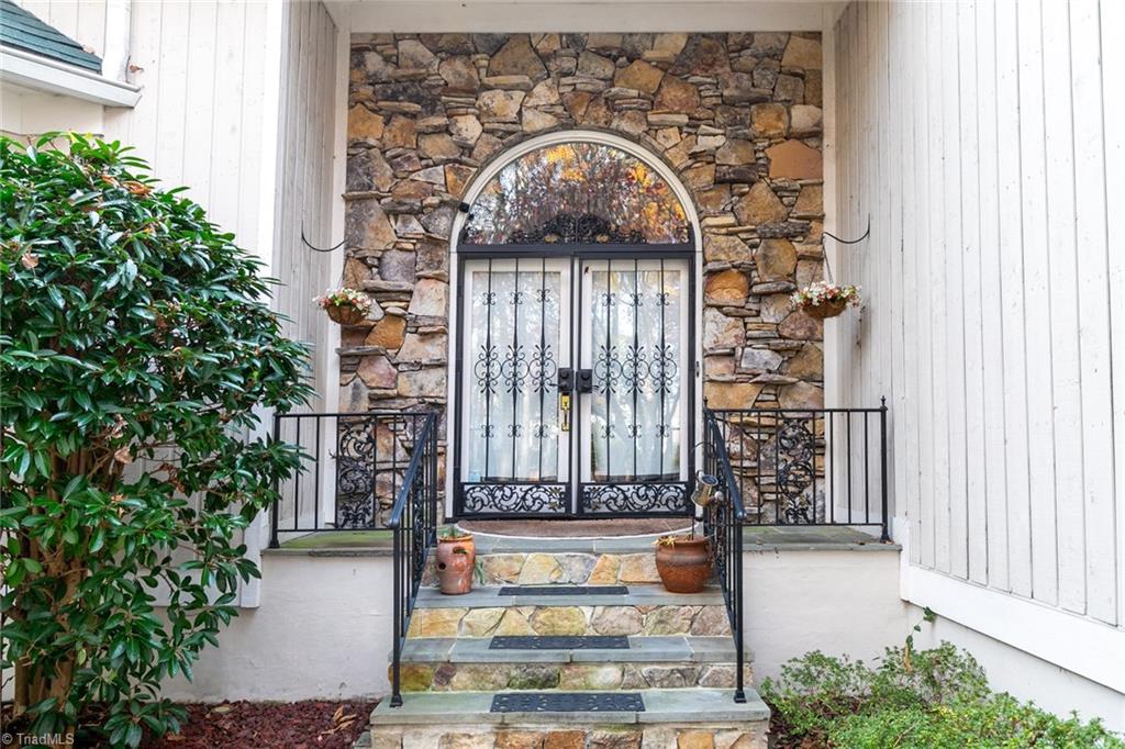 4001 Tesa Court High Point, NC 27265 - Photo 3 of 49