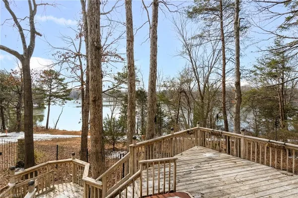 $875,000 | 4001 Tesa Court, High Point, NC 27265
