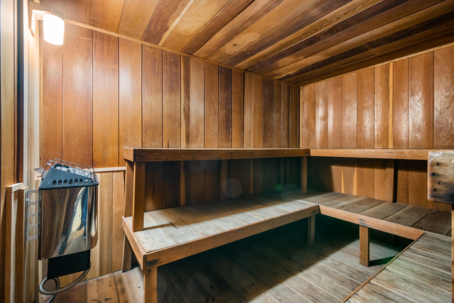6147 North Sheridan Road, Unit 6A Chicago, IL 60660 - Photo 15 of 16 Gallery Image 15