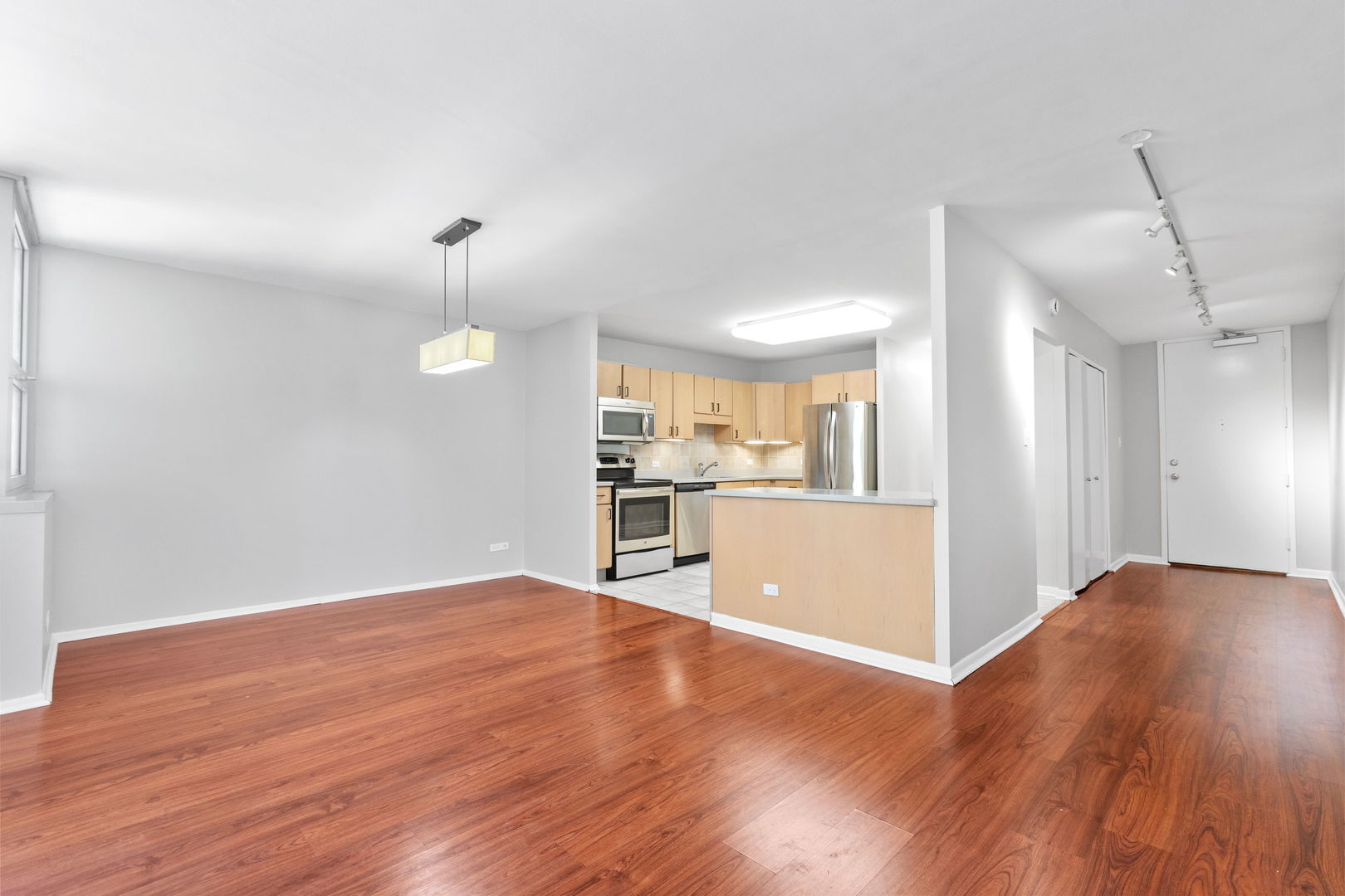 6147 North Sheridan Road, Unit 6A Chicago, IL 60660 - Photo 8 of 16 Gallery Image 8