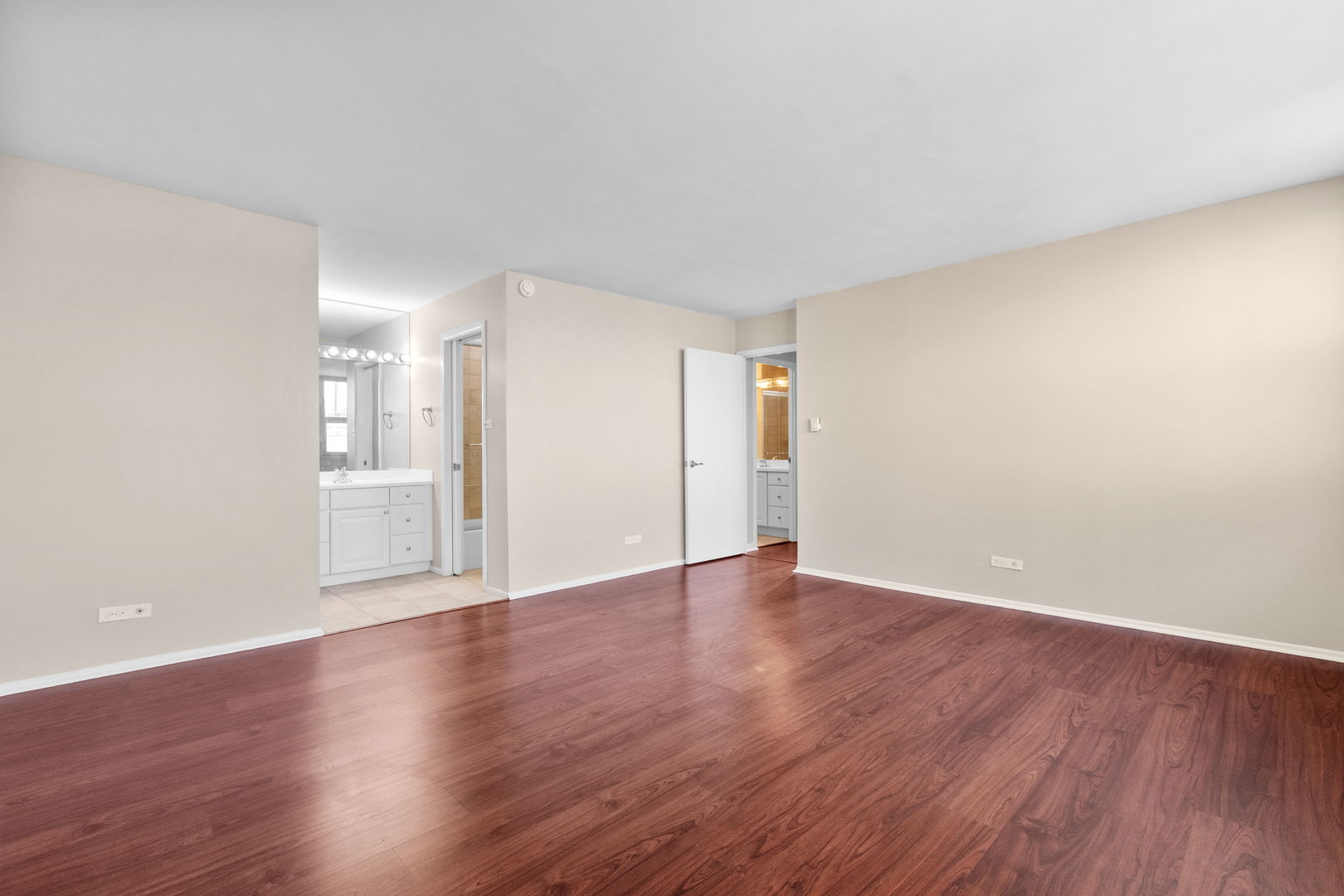 6147 North Sheridan Road, Unit 6A Chicago, IL 60660 - Photo 9 of 16 Gallery Image 9
