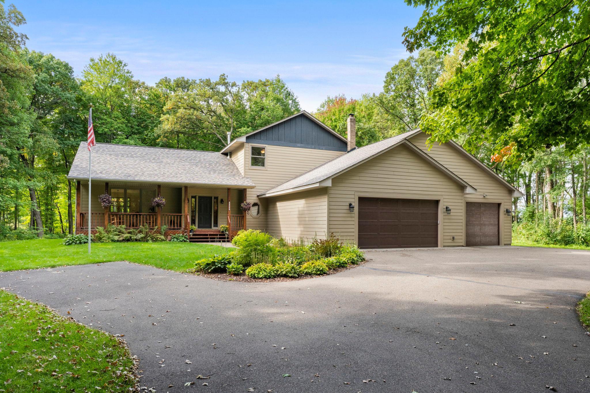 25644 Goodwin Road Wyoming, MN 55092 - Photo 3 of 86 Gallery Image 3