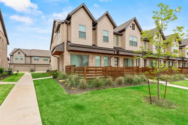 $2,900 | 2616 La Cala Drive, Grand Prairie, TX 75054