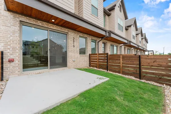 $2,900 | 2616 La Cala Drive, Grand Prairie, TX 75054