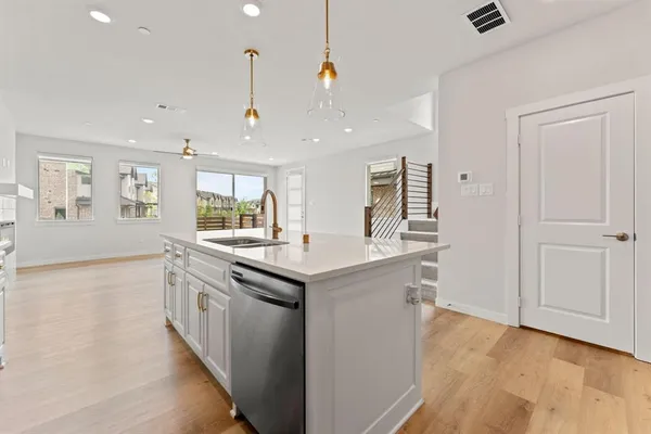 $2,900 | 2616 La Cala Drive, Grand Prairie, TX 75054