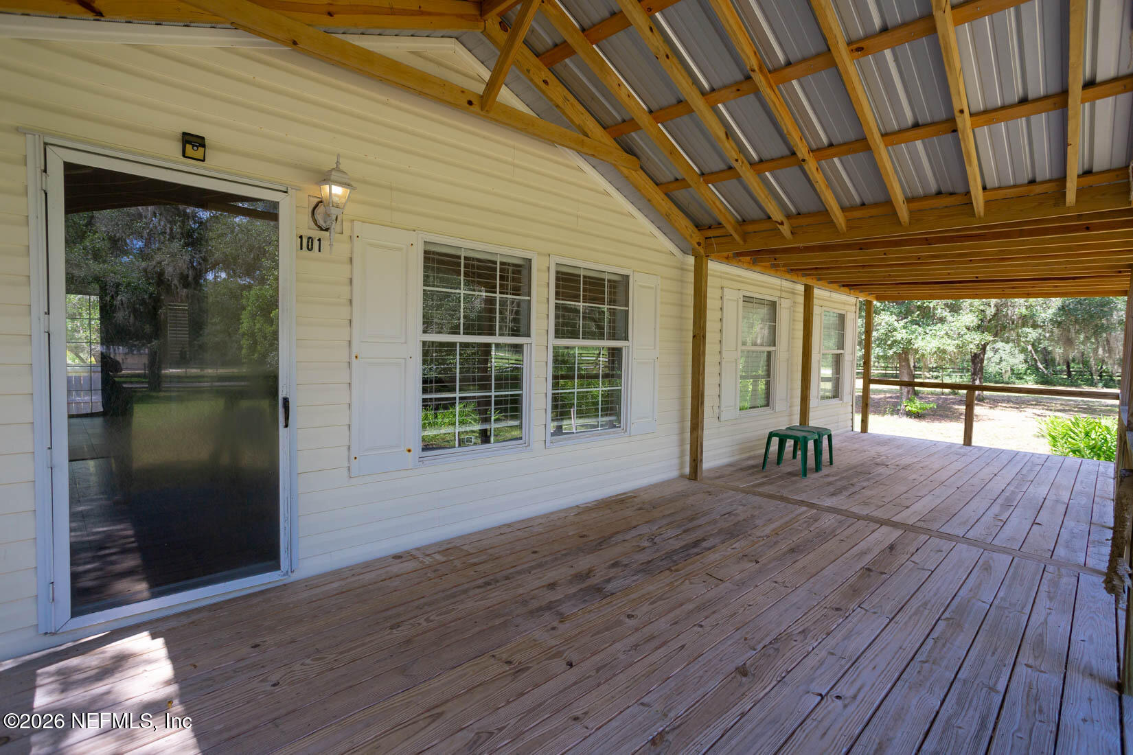 101 West Strickland Road Interlachen, FL 32148 - Photo 4 of 40 101Strickland-7012