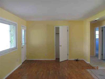 10151 East Coldwater Road Davison, MI 48423 - Photo 2 of 6 20136936-1.JPG