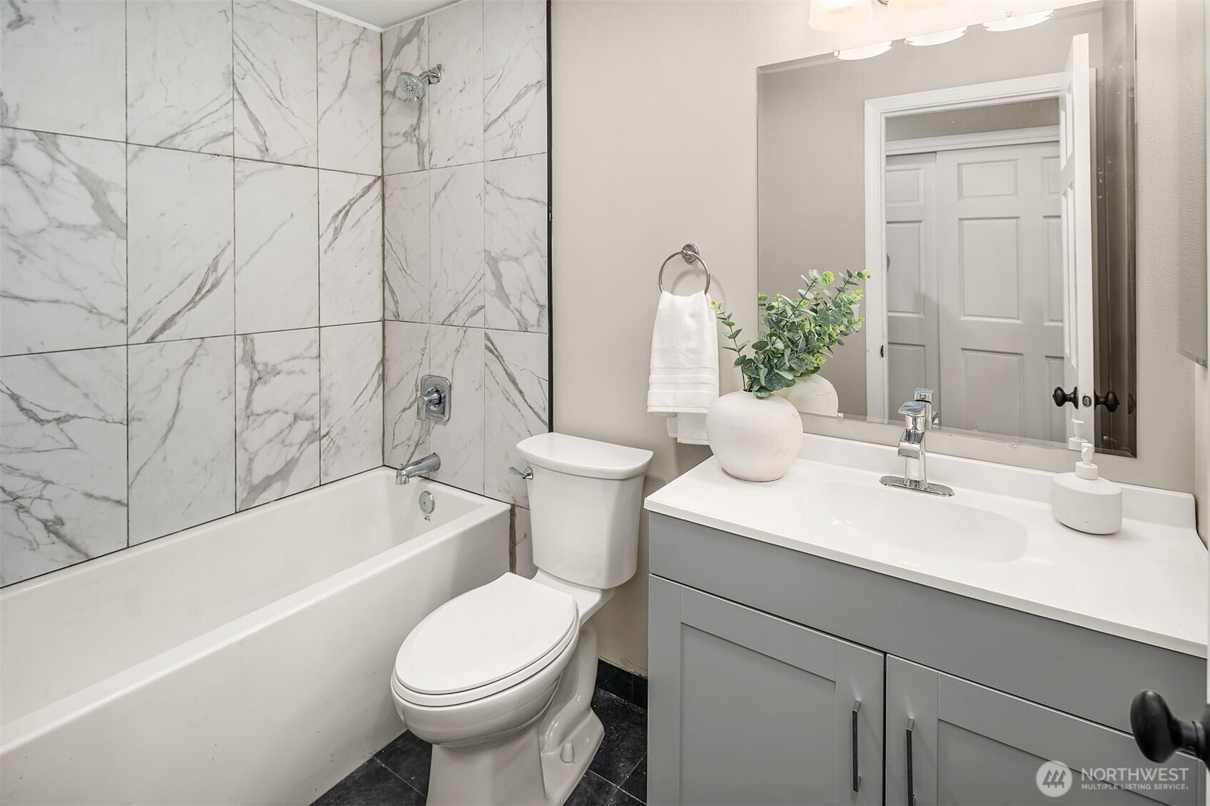 1815 Field Avenue Northeast Renton, WA 98059 - Photo 24 of 39