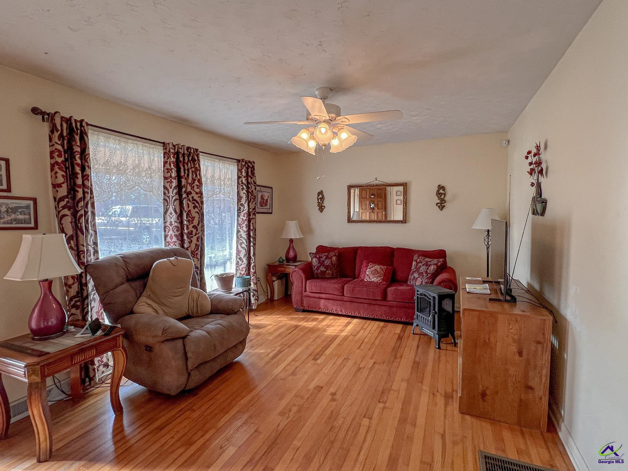 104 Ridgedale Drive Warner Robins, GA 31088 - Photo 2 of 24