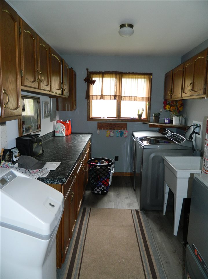 5817 South Huron Road Pinconning, MI 48650 - Photo 15 of 26 1886048-14.JPG
