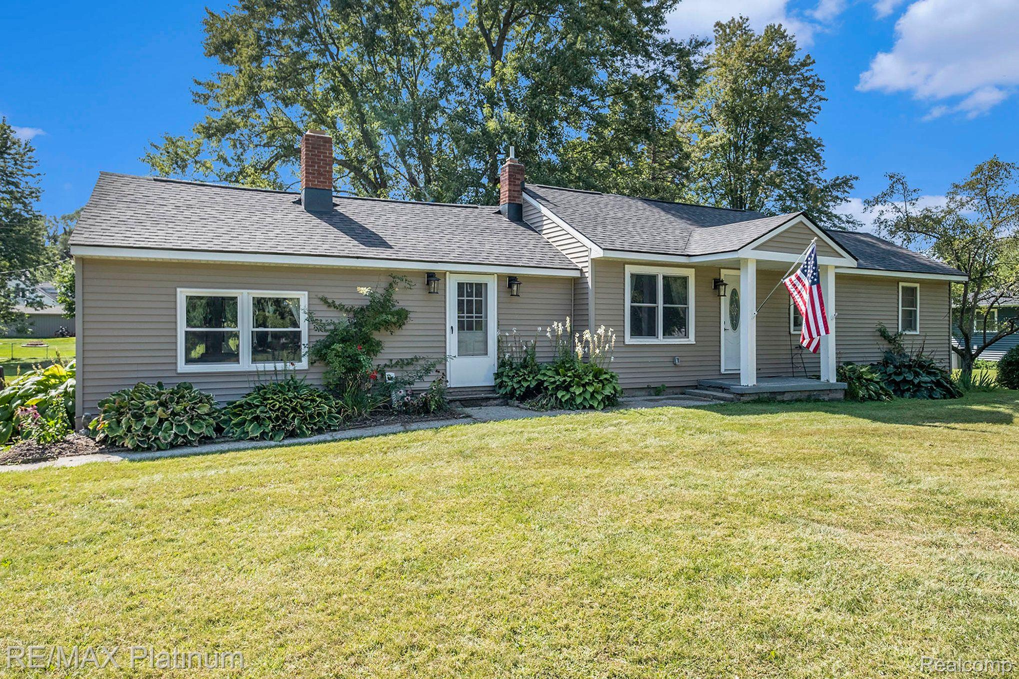 1,700 sq. ft. 3 bed ranch home in the country