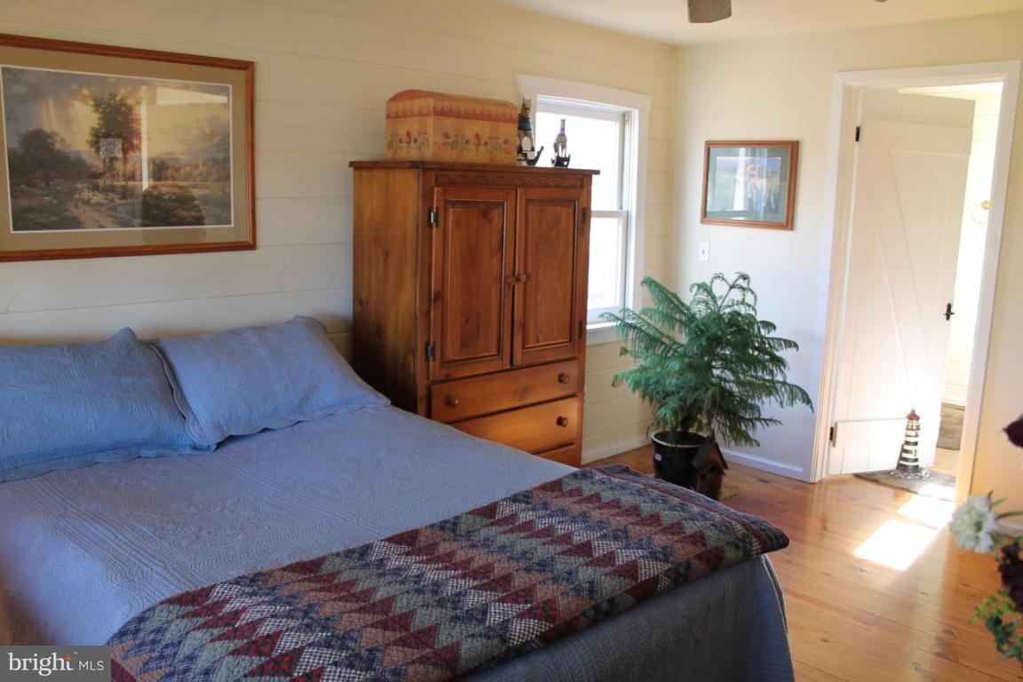 942 Amosite Road Elizabethtown, PA 17022 - Photo 12 of 20 Gallery Image 12