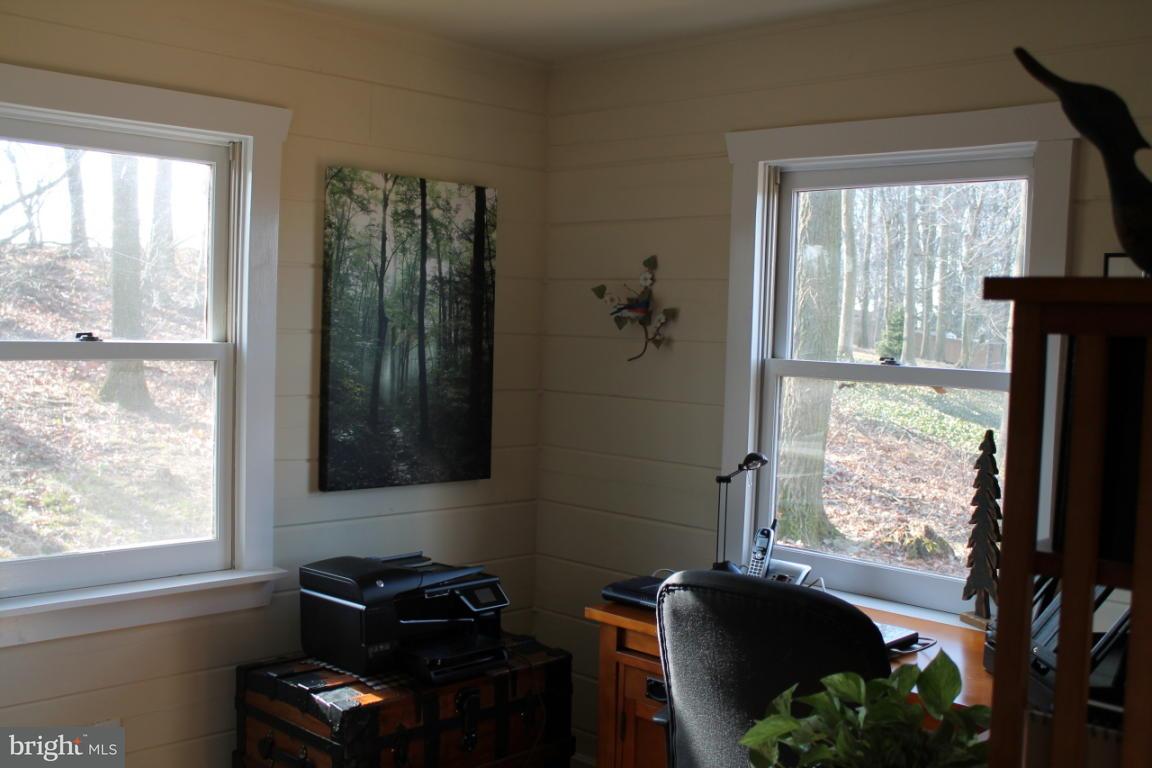 942 Amosite Road Elizabethtown, PA 17022 - Photo 16 of 20 Gallery Image 16