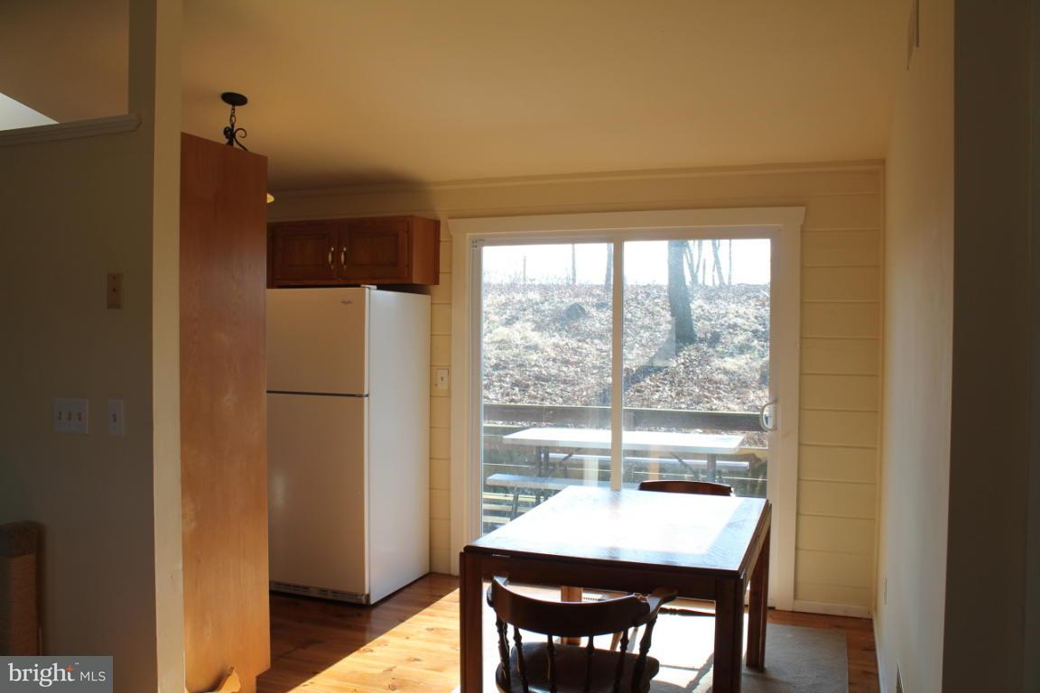 942 Amosite Road Elizabethtown, PA 17022 - Photo 8 of 20 Gallery Image 8
