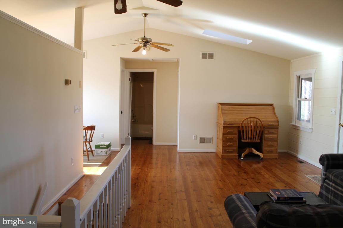 942 Amosite Road Elizabethtown, PA 17022 - Photo 10 of 20 Gallery Image 10
