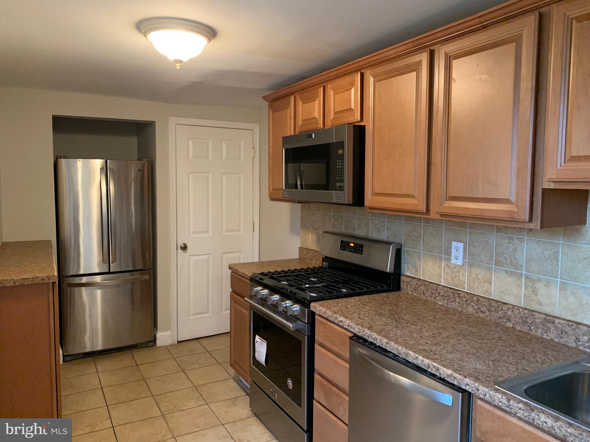 1663 Alabama Road Camden, NJ 08104 - Photo 6 of 15