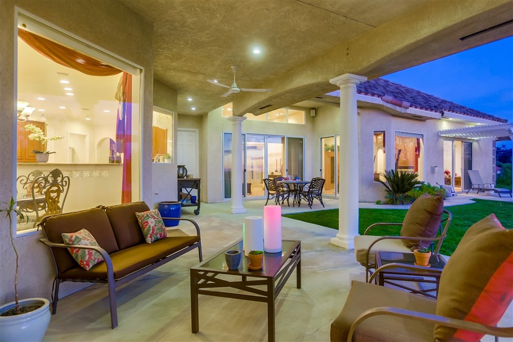 4333 Vista Del Pacifico Fallbrook, CA 92028 - Photo 3 of 8