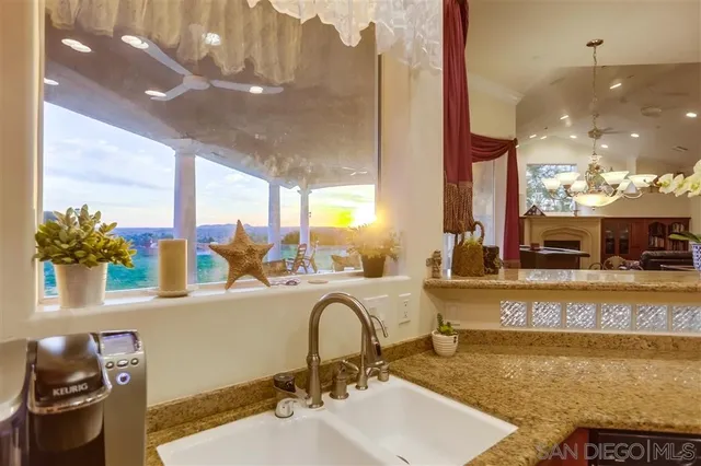 $1,399,999 | 4333 Vista Del Pacifico, Fallbrook, CA 92028